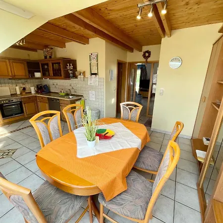 公寓 Christinas Fewo Fischerhus Mit 3 Schlafzimmer, Kueche, Wohnzimmer,badezimmer , Balkon U Garten U Parkplatz In Thiede 萨尔茨吉特
