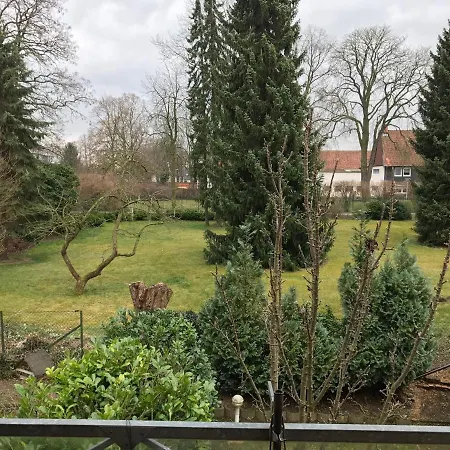 公寓 Christinas Fewo Fischerhus Mit 3 Schlafzimmer, Kueche, Wohnzimmer,badezimmer , Balkon U Garten U Parkplatz In Thiede *